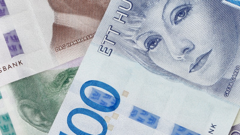 svenska sedlar i olika valörer
